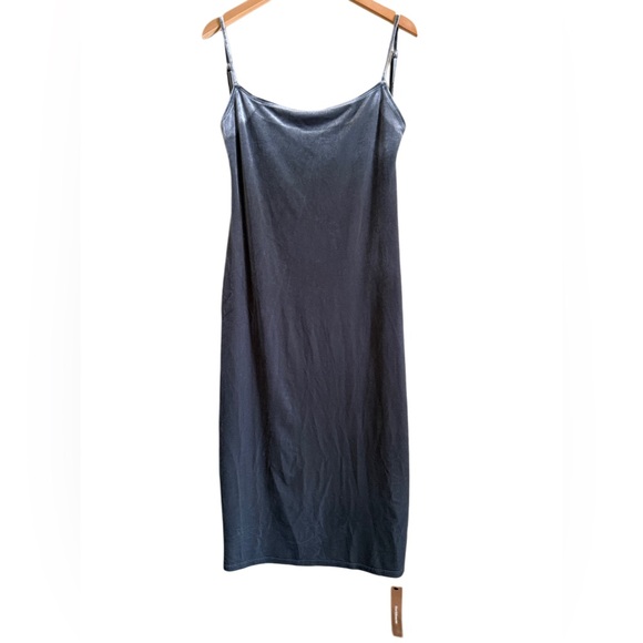 REFORMATION Cocktail Party City Chic Timeless Versatile Velvet Slip Dress L NWT - Picture 5 of 10